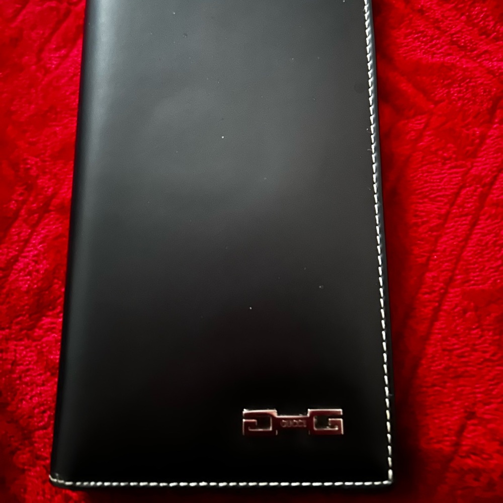 Gucci Black Leather Wallet with Embossed Logo